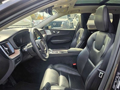 2023 Volvo XC60 Recharge Plug-In Hybrid Ultimate Bright Theme