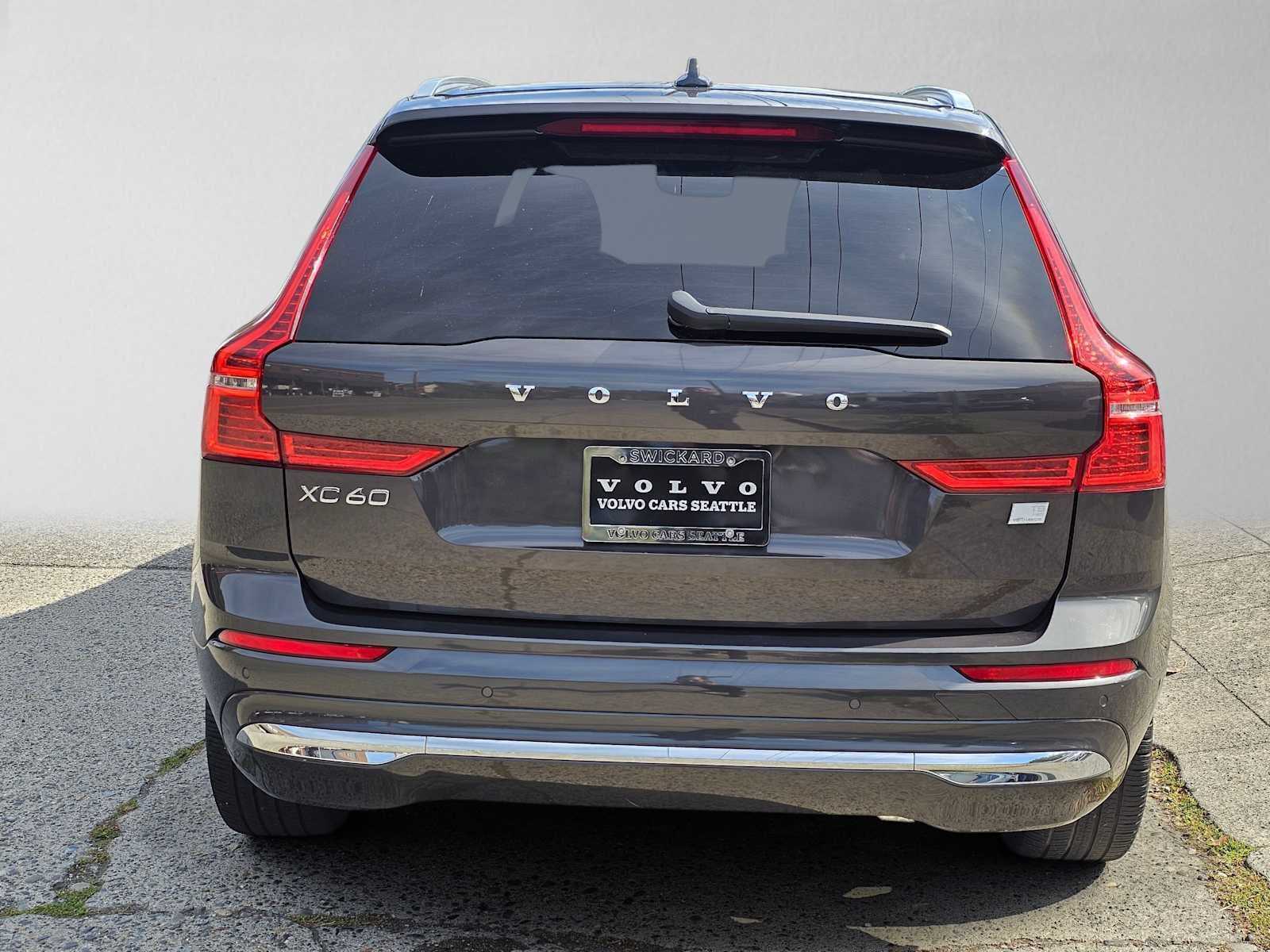 2023 Volvo XC60 Recharge Plug-In Hybrid Ultimate Bright Theme