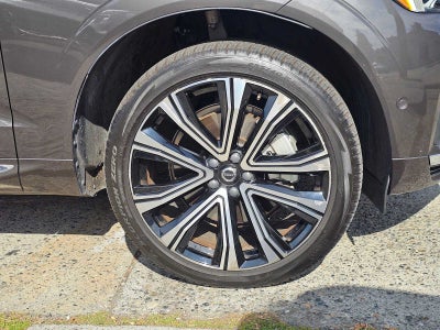 2023 Volvo XC60 Recharge Plug-In Hybrid Ultimate Bright Theme
