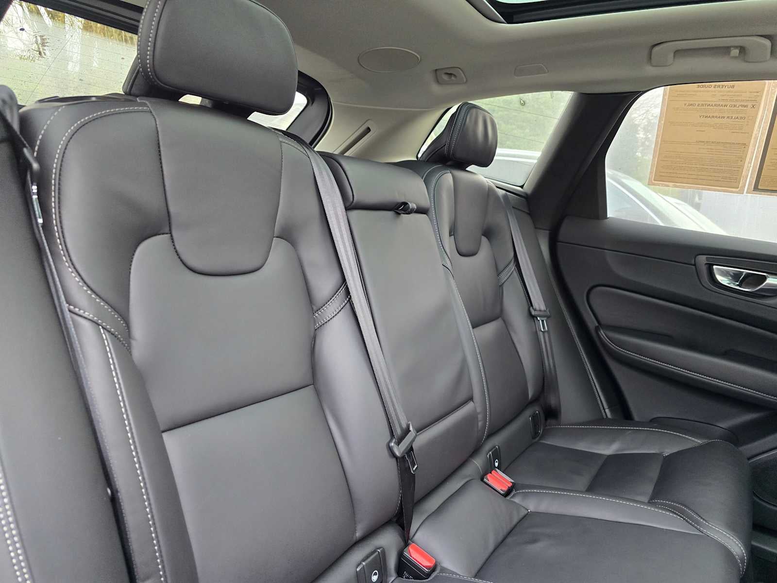 2023 Volvo XC60 Recharge Plug-In Hybrid Ultimate Bright Theme