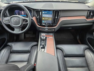 2023 Volvo XC60 Recharge Plug-In Hybrid Ultimate Bright Theme