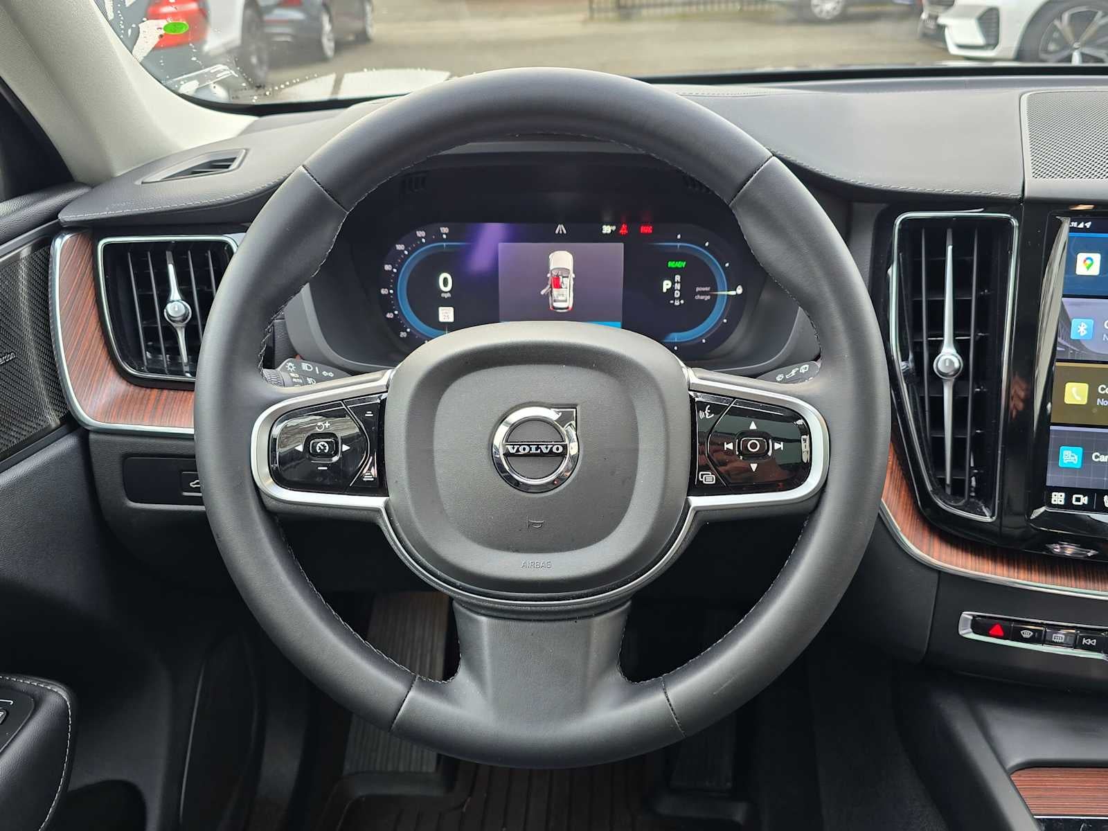 2023 Volvo XC60 Recharge Plug-In Hybrid Ultimate Bright Theme