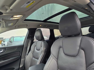 2023 Volvo XC60 Recharge Plug-In Hybrid Ultimate Bright Theme