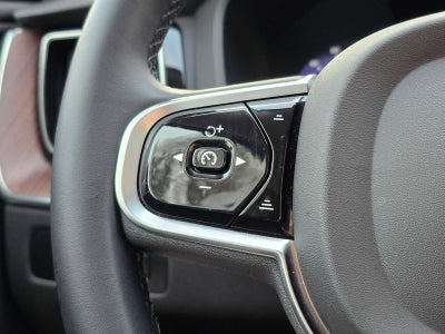 2023 Volvo XC60 Recharge Plug-In Hybrid Ultimate Bright Theme