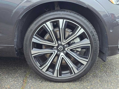 2023 Volvo XC60 Recharge Plug-In Hybrid Ultimate Bright Theme