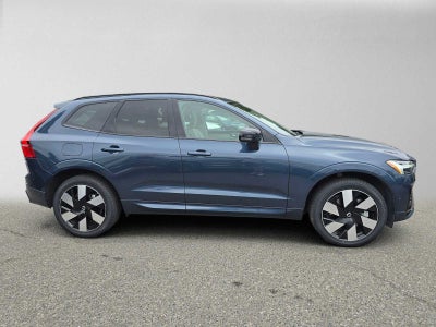 2024 Volvo XC60 Recharge Plug-In Hybrid Plus Dark Theme
