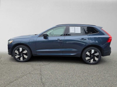 2024 Volvo XC60 Recharge Plug-In Hybrid Plus Dark Theme