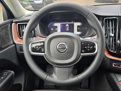 2024 Volvo XC60 Recharge Plug-In Hybrid Ultimate Dark Theme