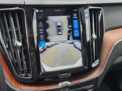 2024 Volvo XC60 Recharge Plug-In Hybrid Ultimate Dark Theme