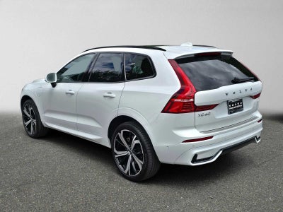 2024 Volvo XC60 Recharge Plug-In Hybrid Ultimate Dark Theme