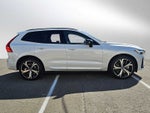 2024 Volvo XC60 Recharge Plug-In Hybrid Ultimate Dark Theme