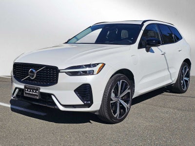 2024 Volvo XC60 Recharge Plug-In Hybrid Ultimate Dark Theme