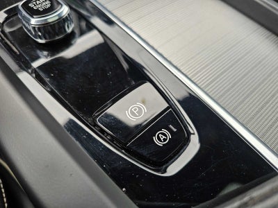 2022 Volvo XC60 Recharge Plug-In Hybrid R-Design