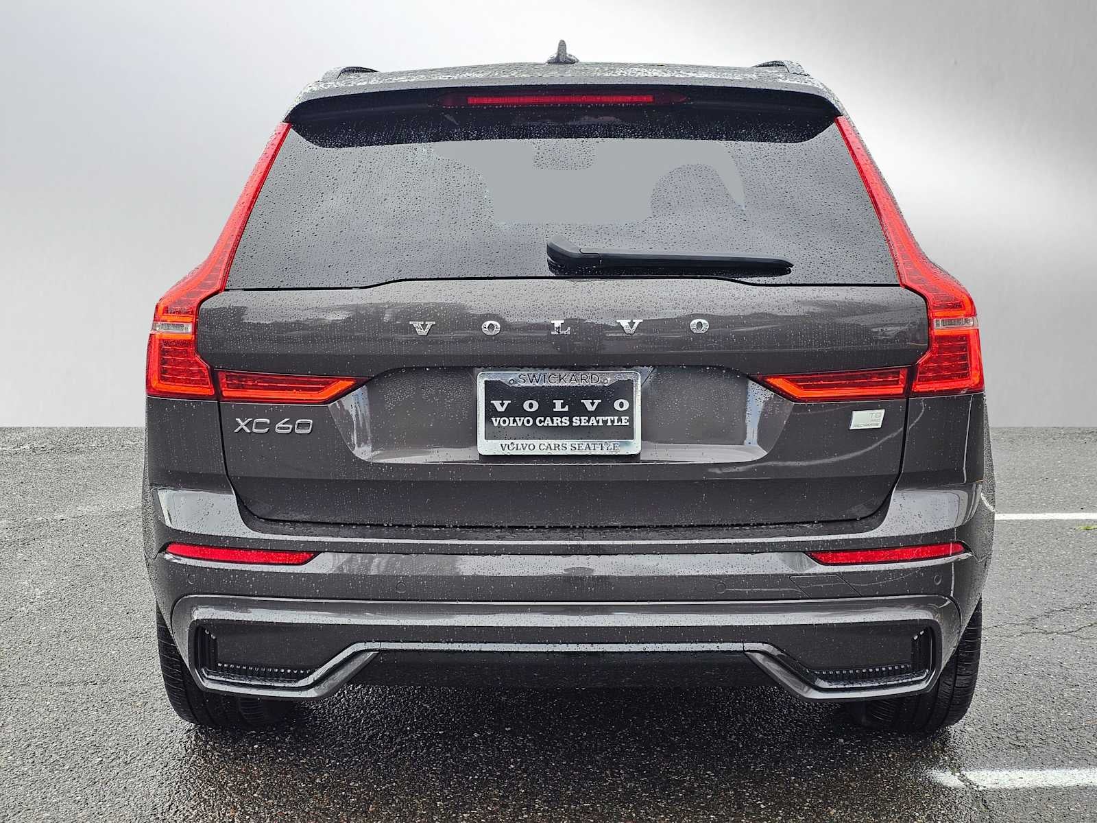 2022 Volvo XC60 Recharge Plug-In Hybrid R-Design
