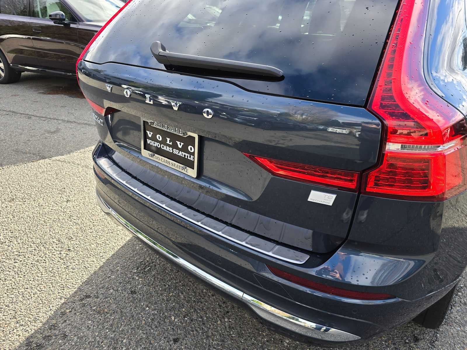 2023 Volvo XC60 Recharge Plug-In Hybrid Plus Bright Theme