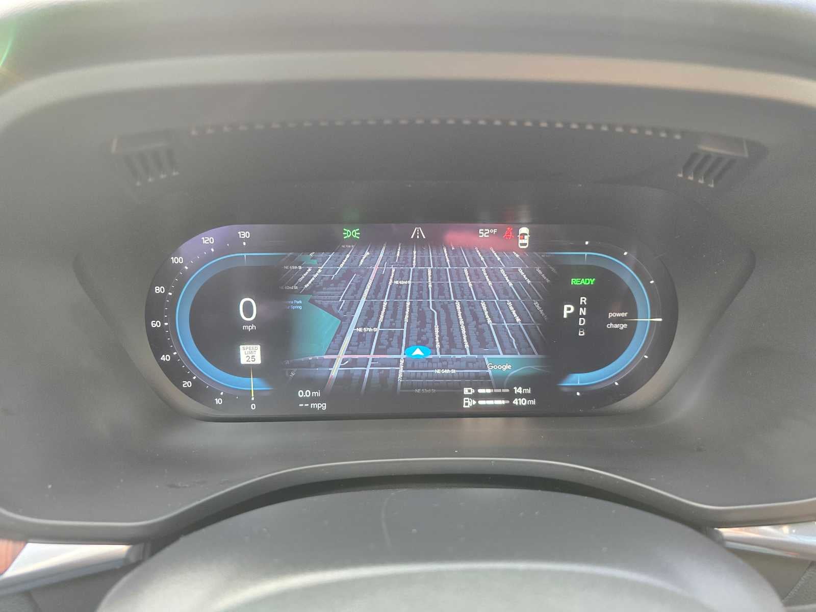 2023 Volvo XC60 Recharge Plug-In Hybrid Plus Bright Theme