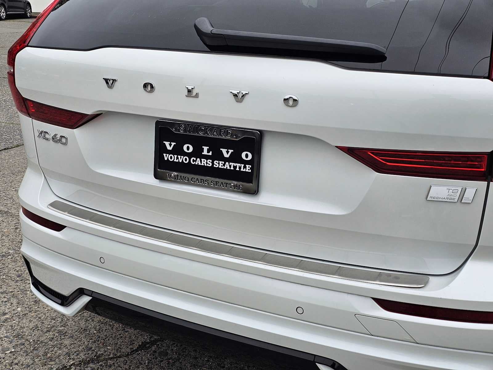 2023 Volvo XC60 Recharge Plug-In Hybrid Plus Dark Theme