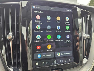 2023 Volvo XC60 Recharge Plug-In Hybrid Plus Dark Theme