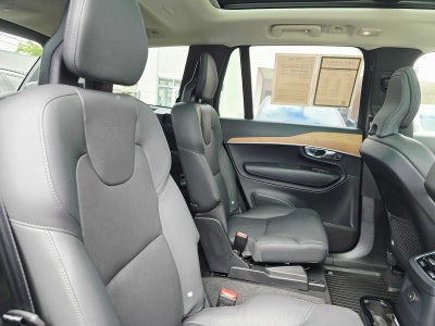 2025 Volvo XC90 Plug-In Hybrid Plus