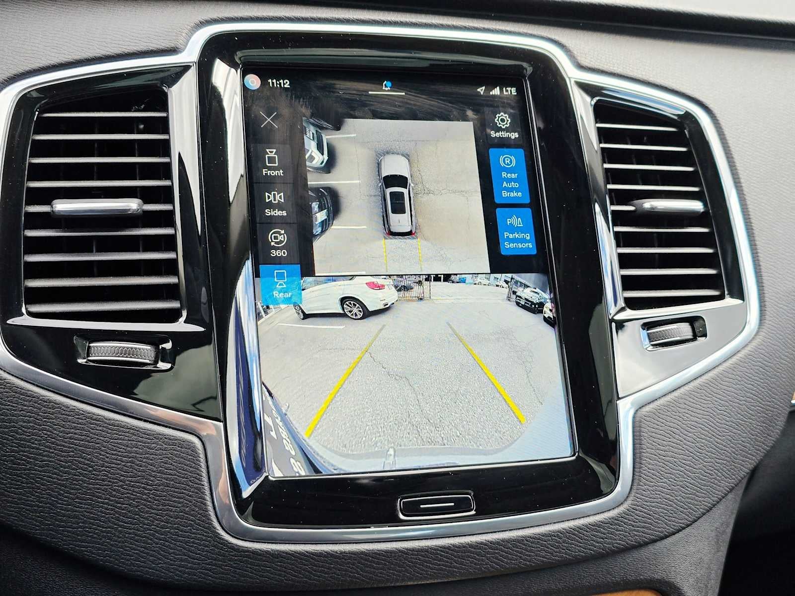 2025 Volvo XC90 Plug-In Hybrid Plus