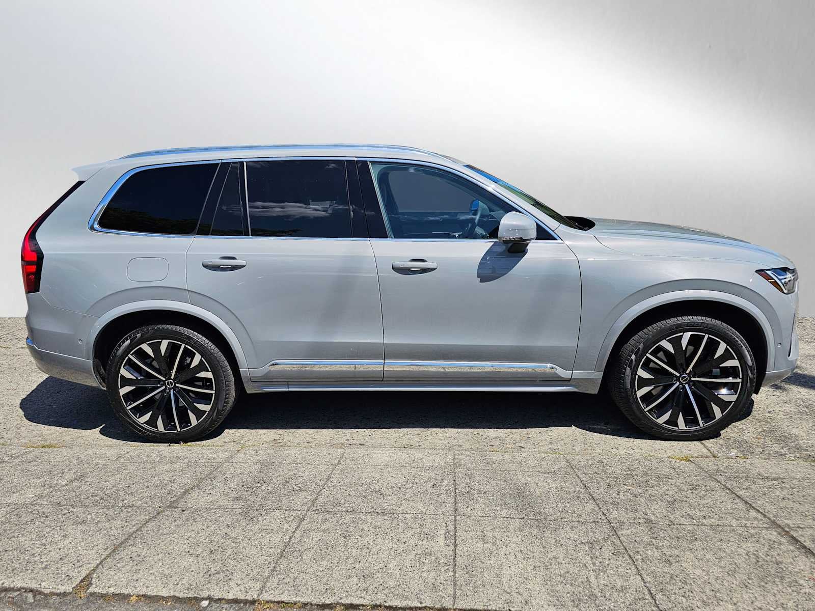 2025 Volvo XC90 Plug-In Hybrid Ultra