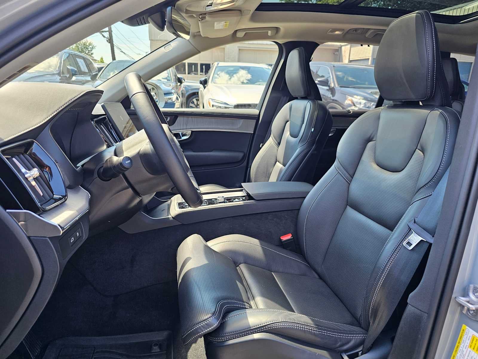 2025 Volvo XC90 Plug-In Hybrid Ultra