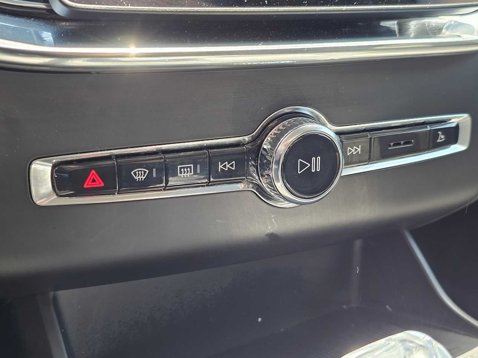 2025 Volvo XC90 Plug-In Hybrid Ultra