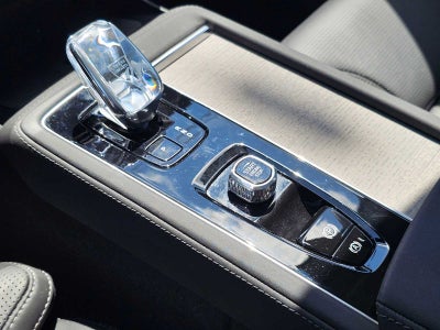 2025 Volvo XC90 Plug-In Hybrid Ultra