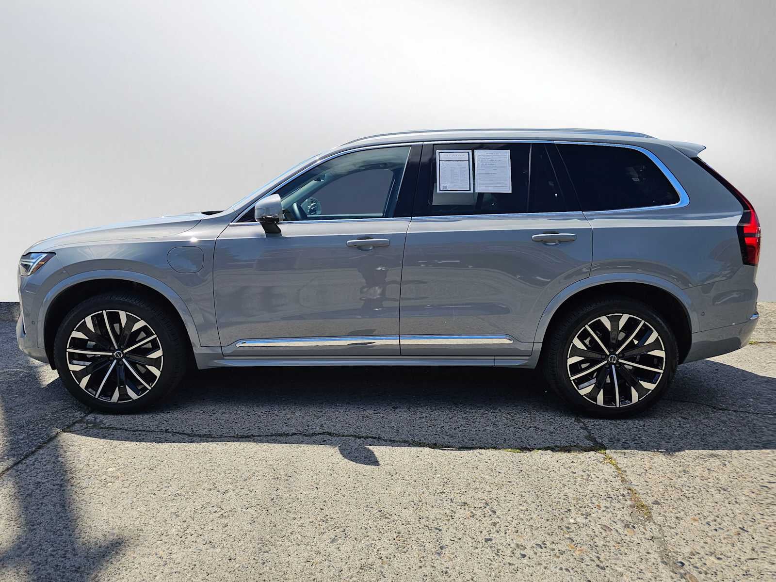 2025 Volvo XC90 Plug-In Hybrid Ultra