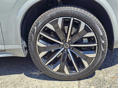 2025 Volvo XC90 Plug-In Hybrid Ultra