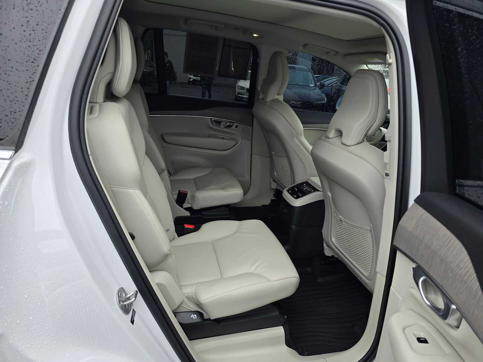 2024 Volvo XC90 Recharge Plug-In Hybrid Plus