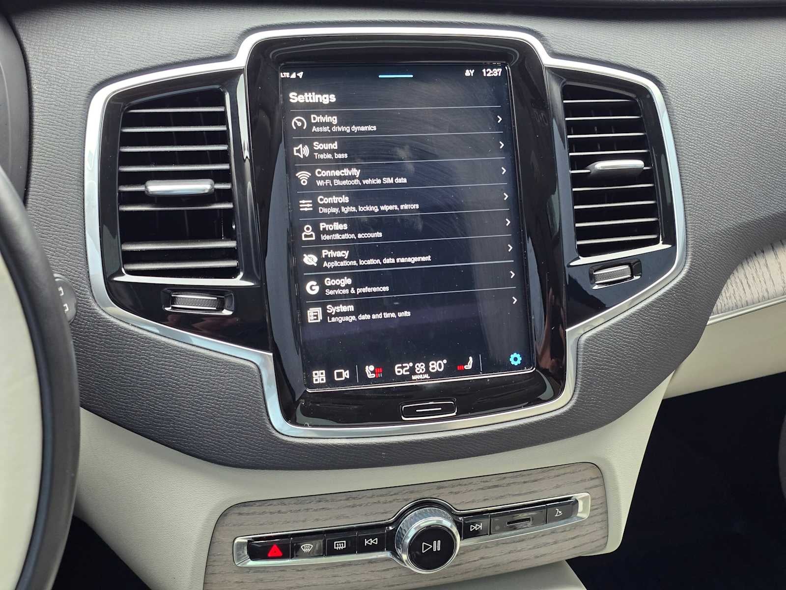 2024 Volvo XC90 Recharge Plug-In Hybrid Plus