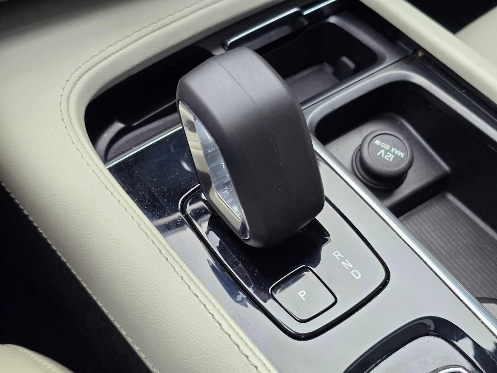 2024 Volvo XC90 Recharge Plug-In Hybrid Plus