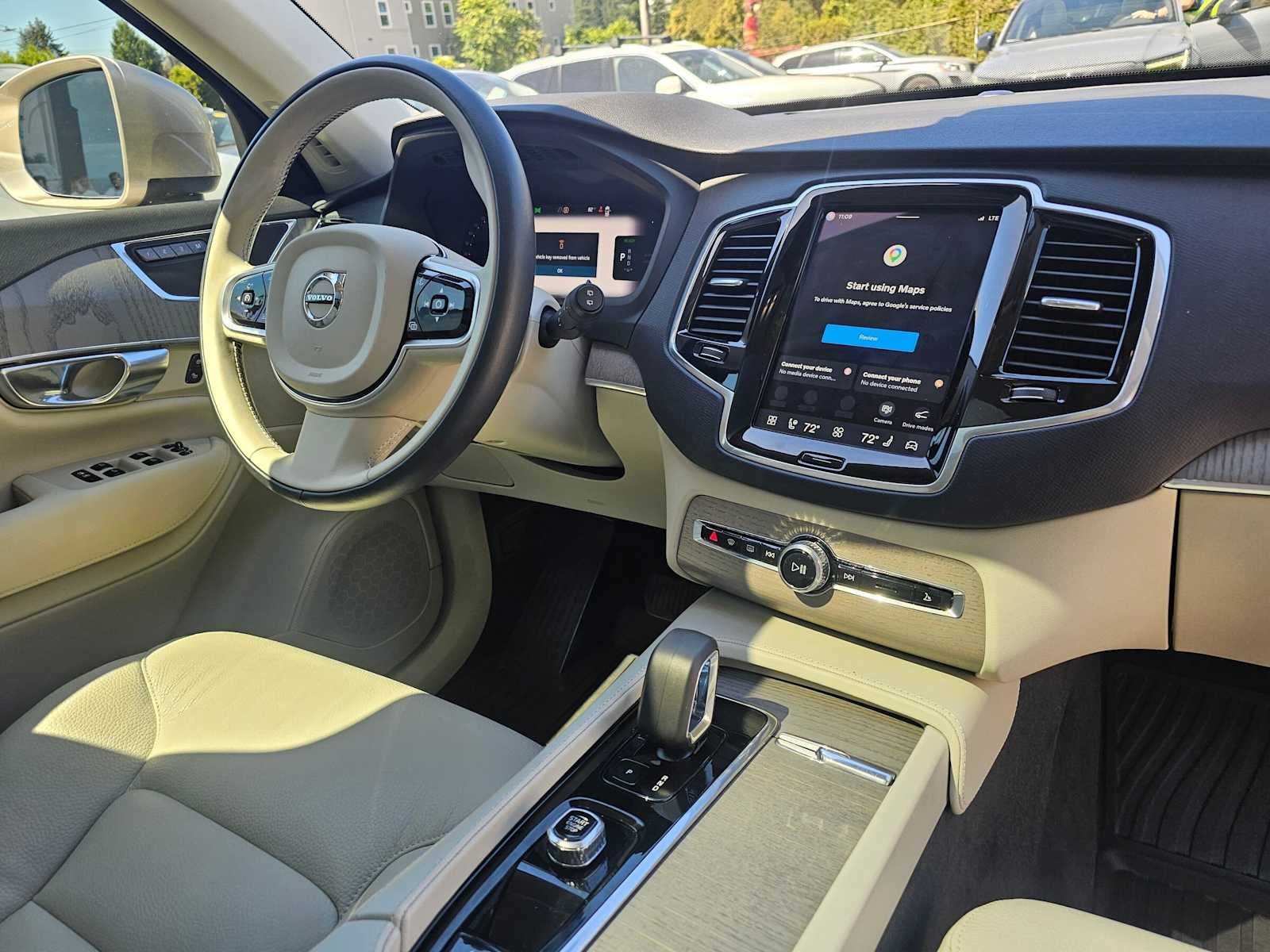 2025 Volvo XC90 Plug-In Hybrid Plus