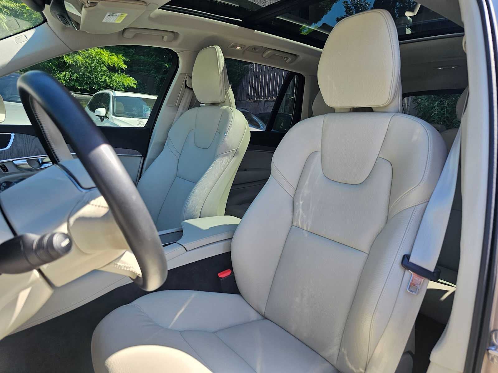 2025 Volvo XC90 Plug-In Hybrid Plus