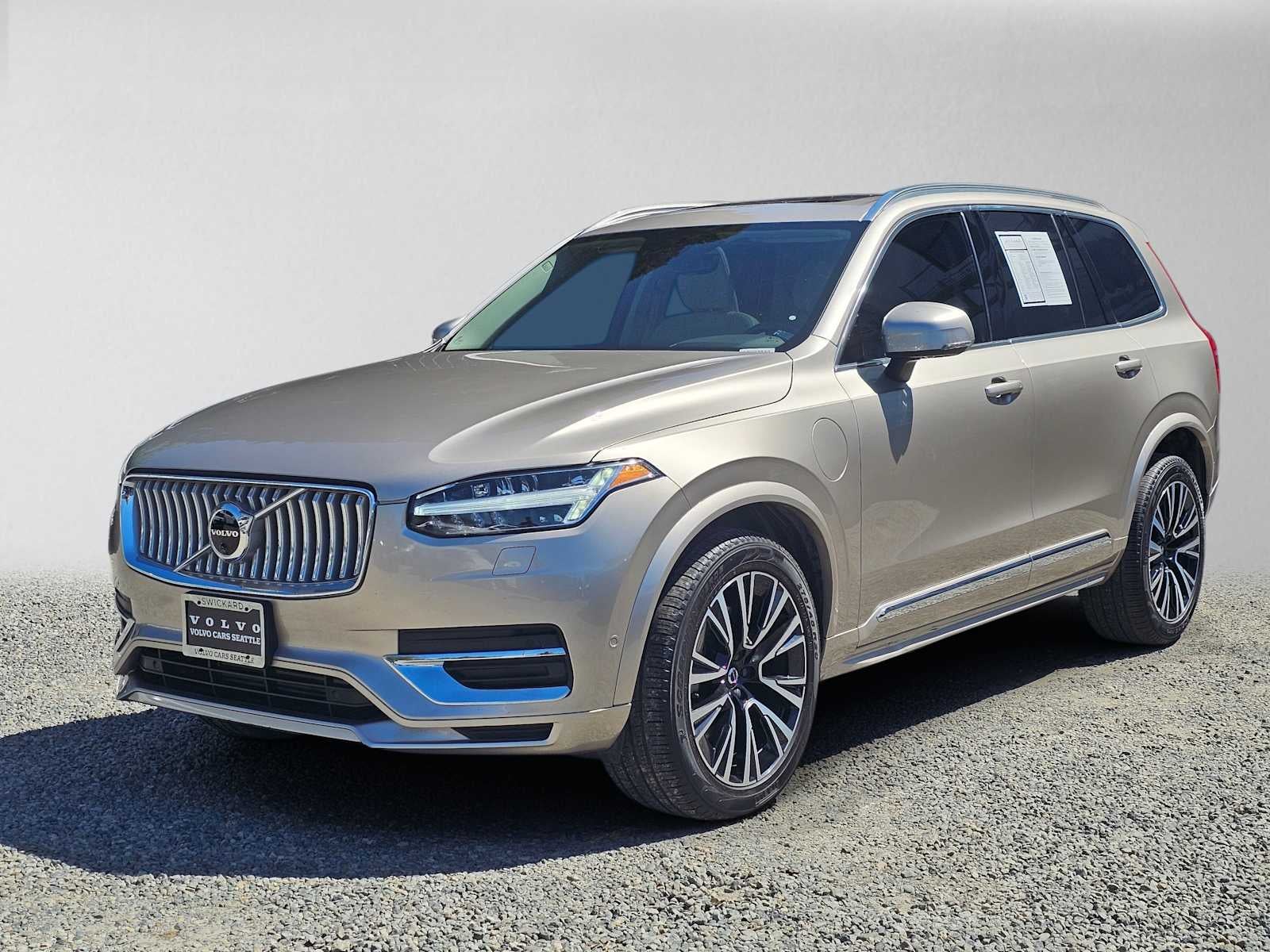 2025 Volvo XC90 Plug-In Hybrid Plus