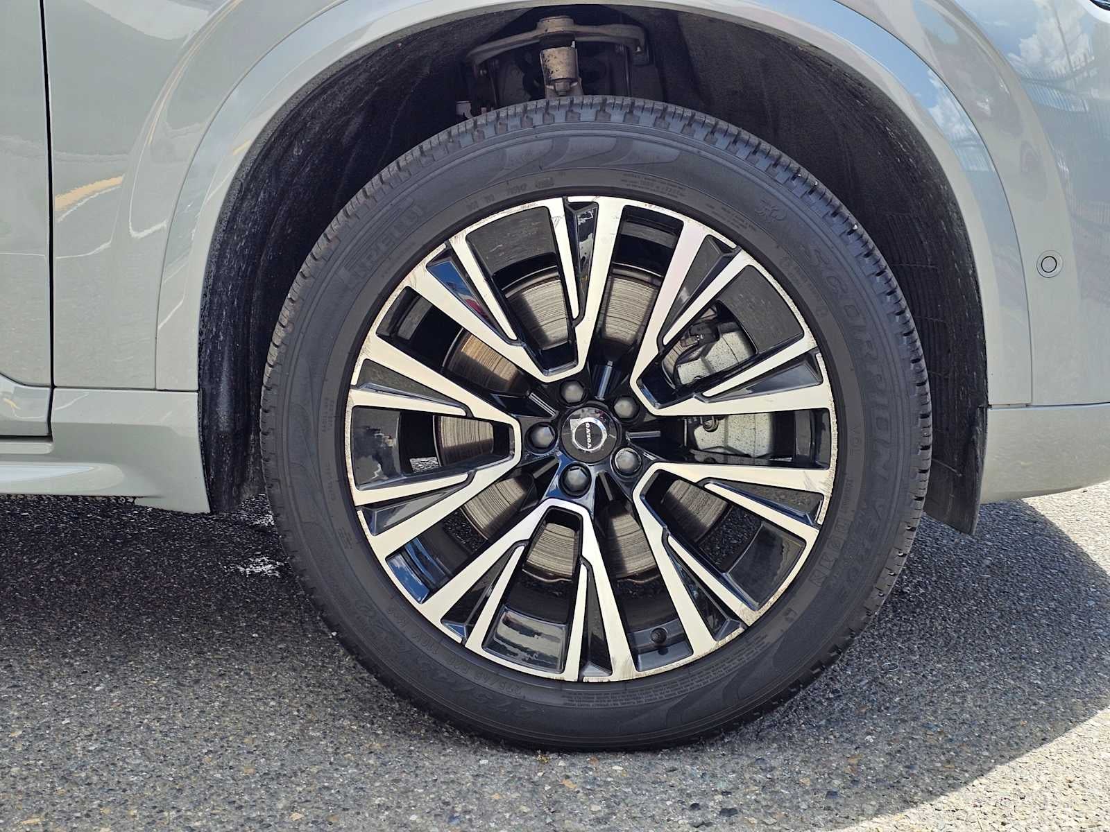 2025 Volvo XC90 Plug-In Hybrid Plus