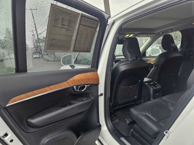 2025 Volvo XC90 Plug-In Hybrid Plus