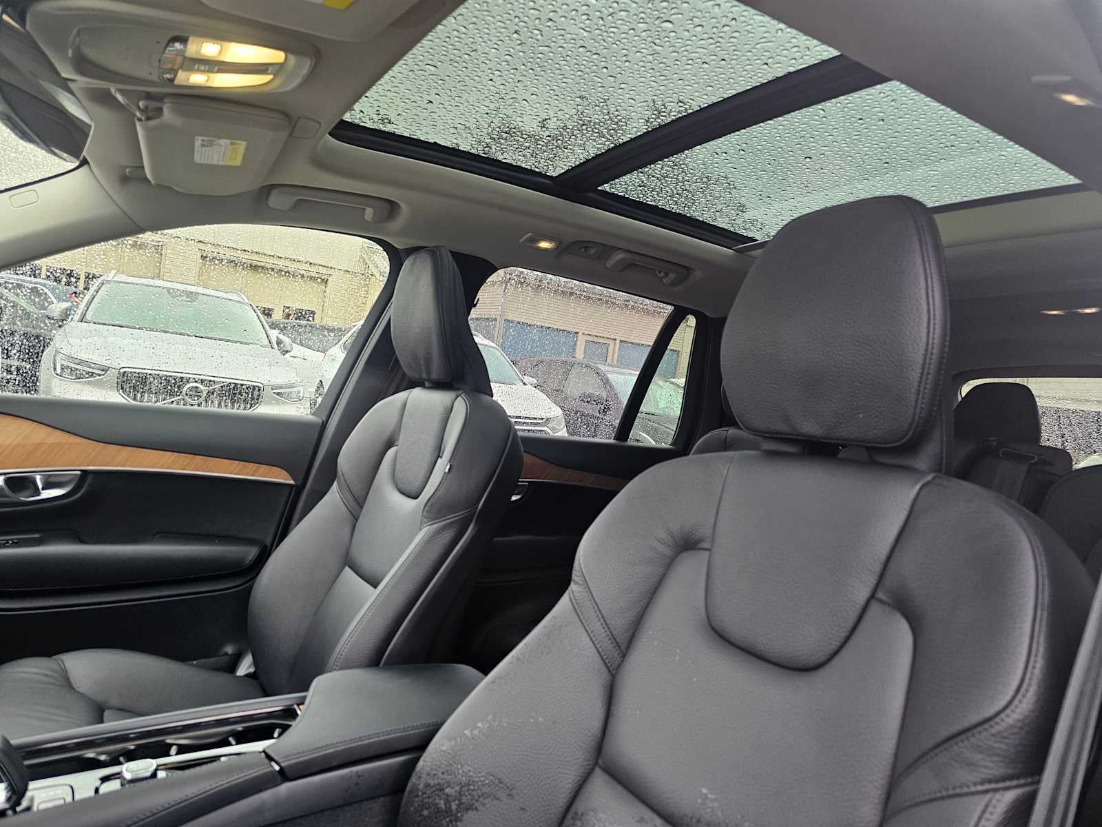 2025 Volvo XC90 Plug-In Hybrid Plus