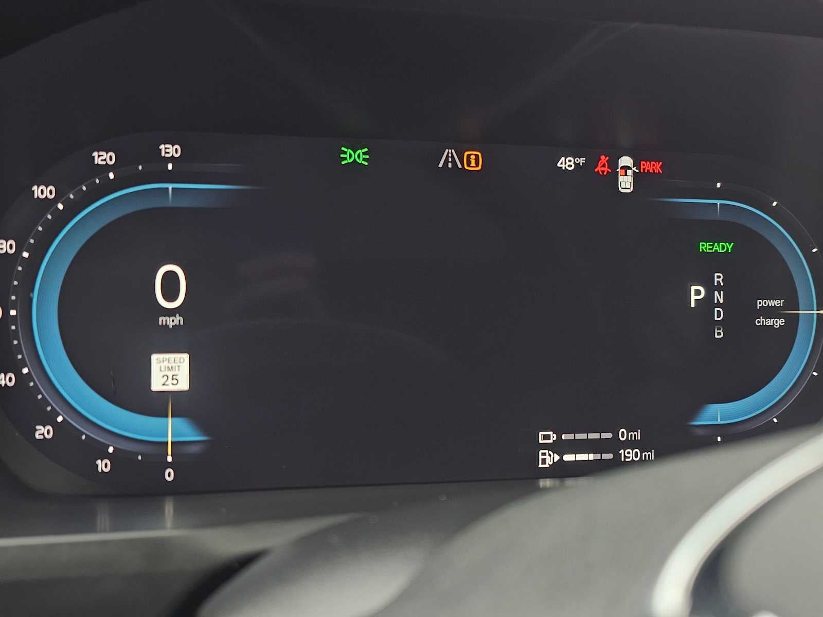 2025 Volvo XC90 Plug-In Hybrid Plus