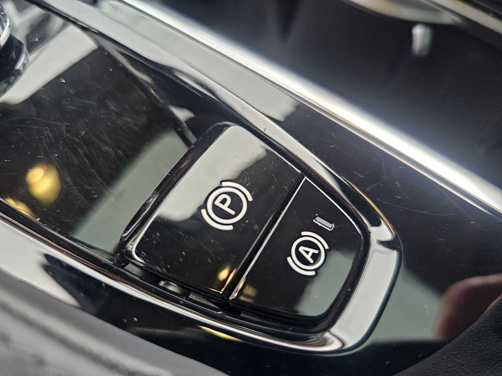 2025 Volvo XC90 Plug-In Hybrid Plus