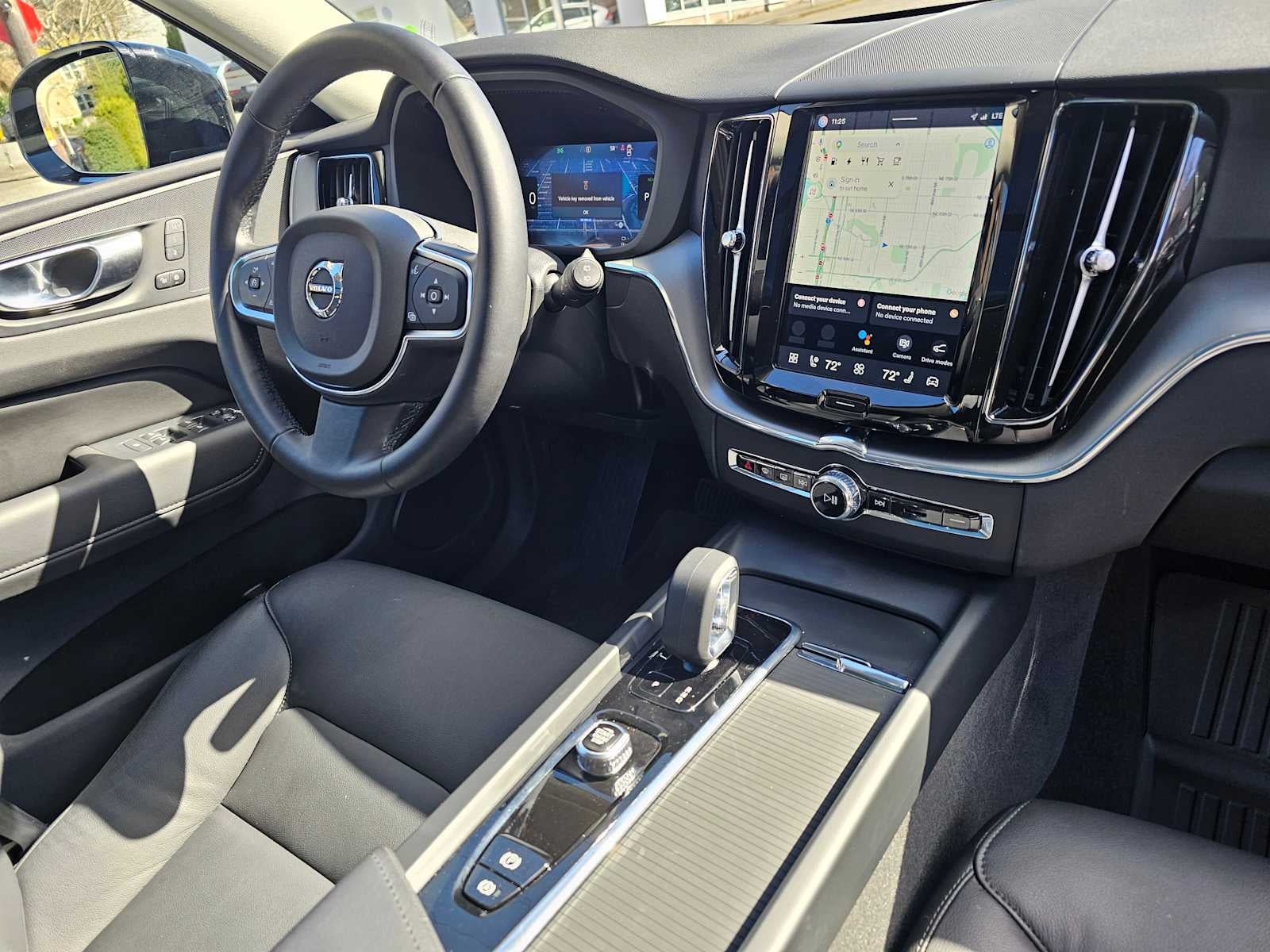 2025 Volvo XC60 Plug-In Hybrid Core
