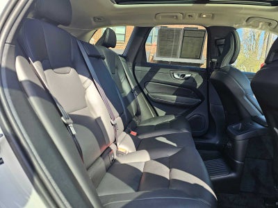2025 Volvo XC60 Plug-In Hybrid Core