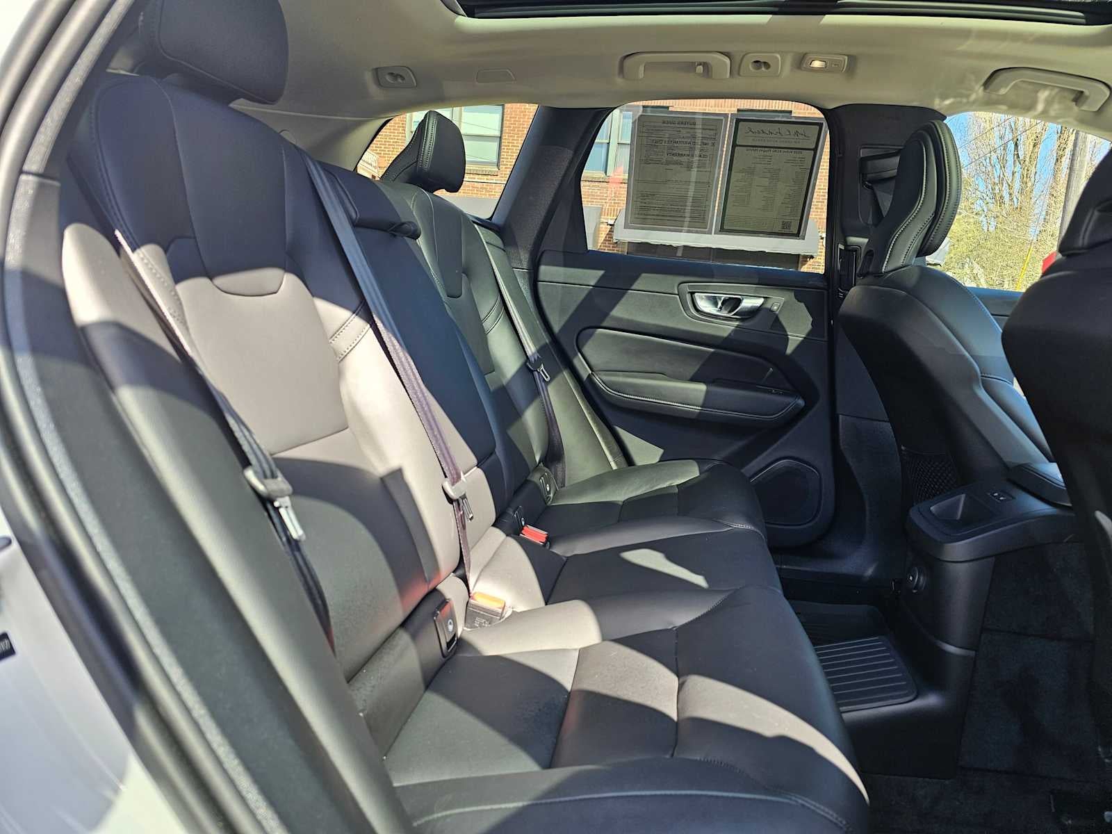 2025 Volvo XC60 Plug-In Hybrid Core