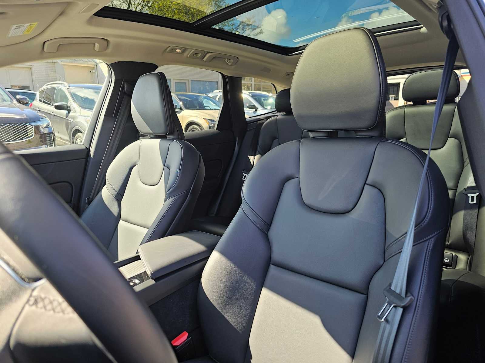 2025 Volvo XC60 Plug-In Hybrid Core