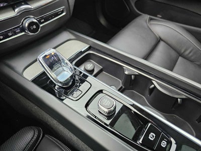 2025 Volvo XC60 Plug-In Hybrid Ultra