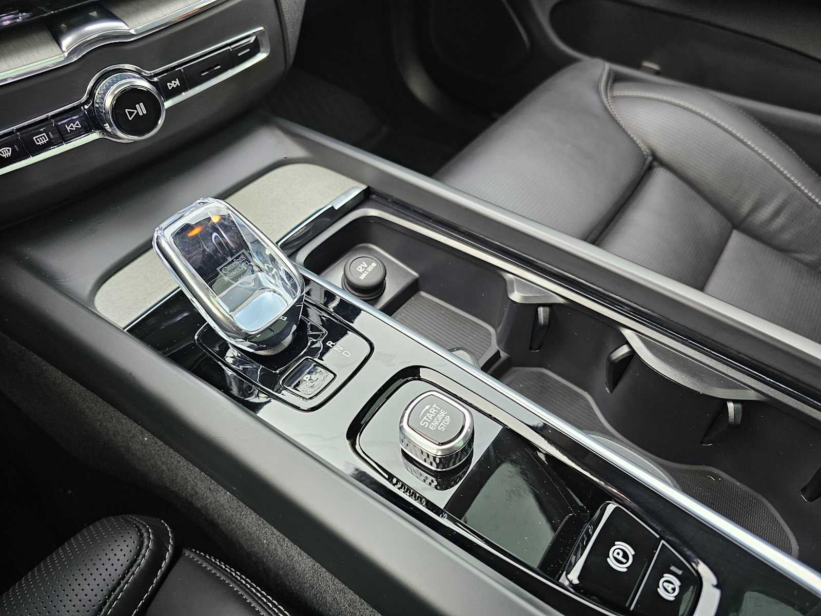 2025 Volvo XC60 Plug-In Hybrid Ultra