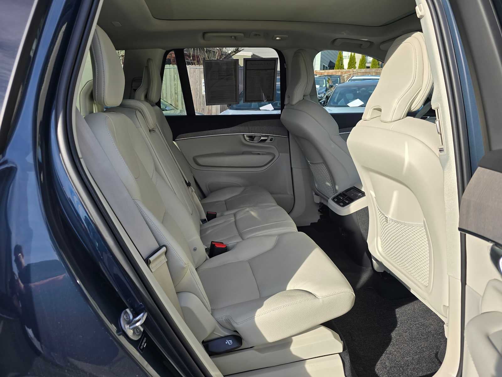 2023 Volvo XC90 Plus