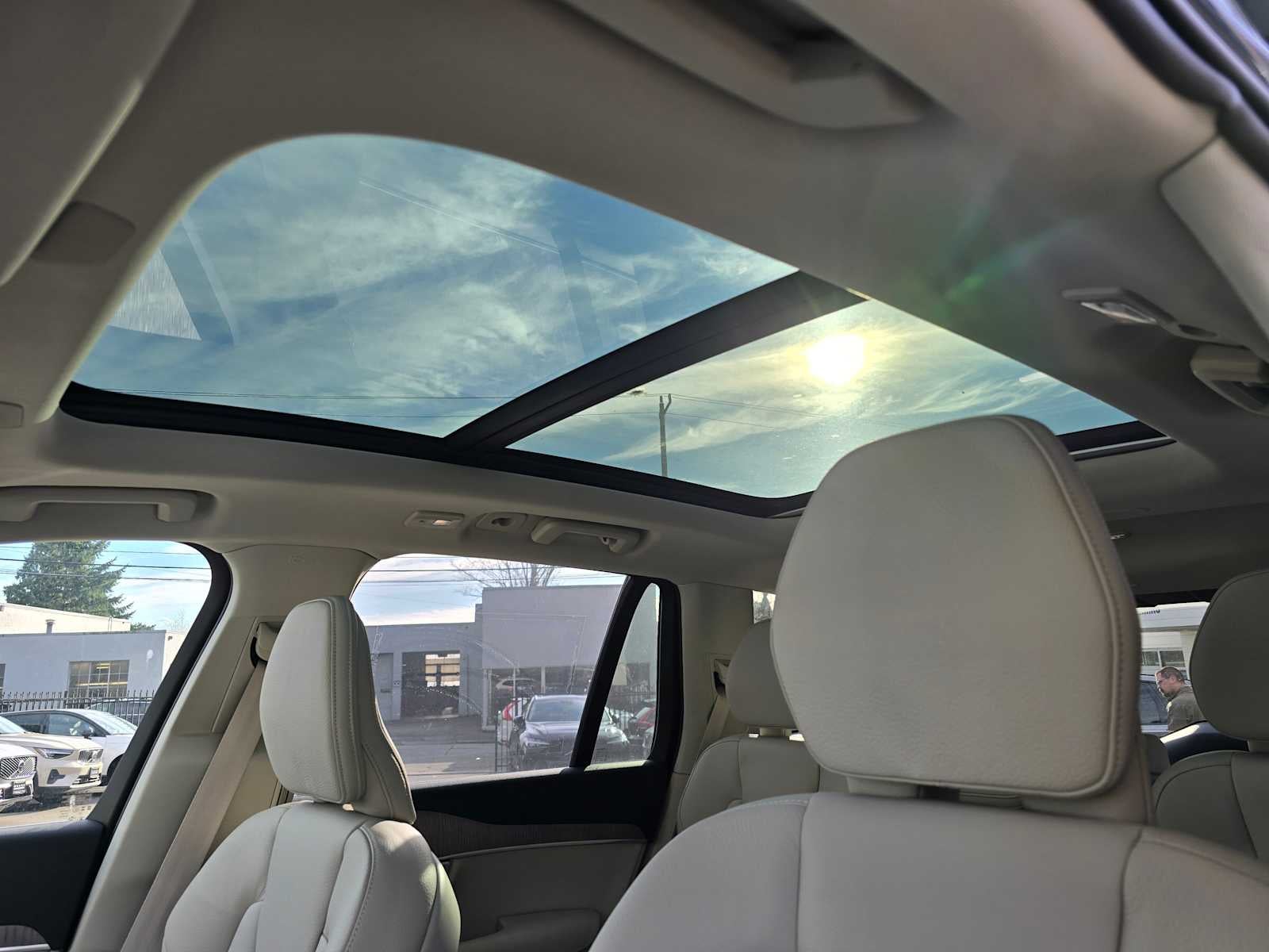 2023 Volvo XC90 Plus