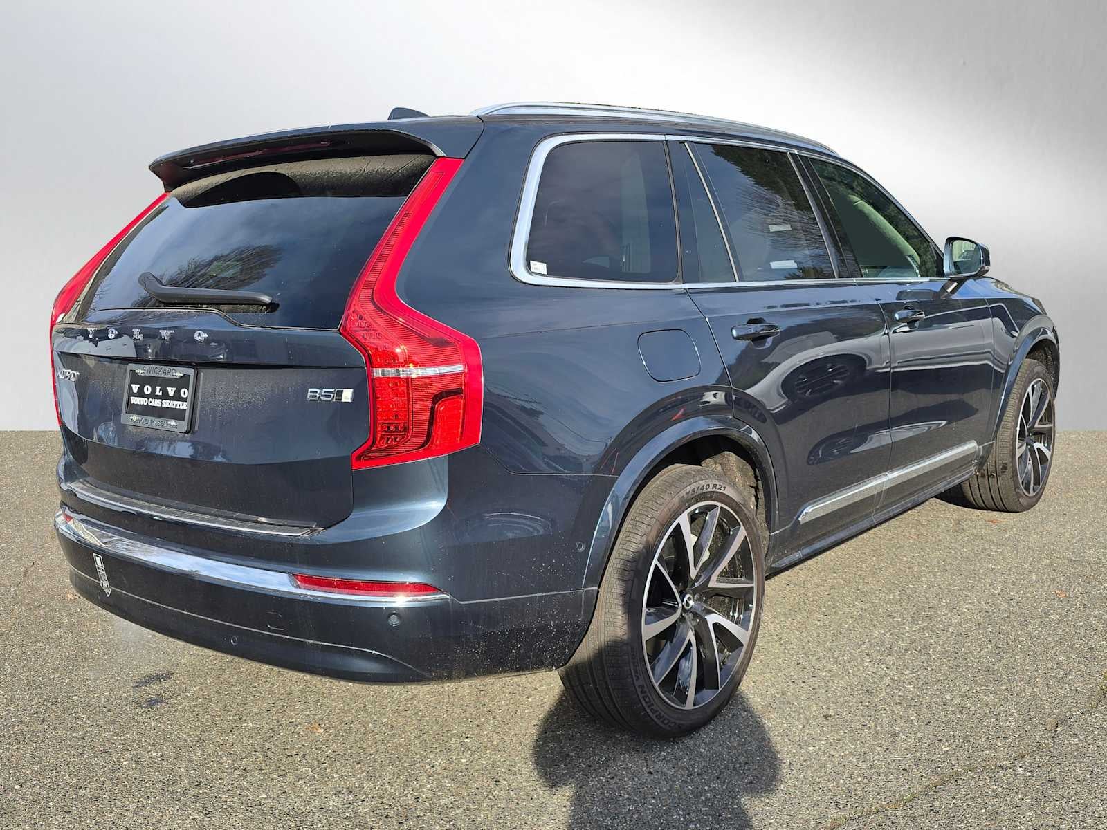 2023 Volvo XC90 Plus